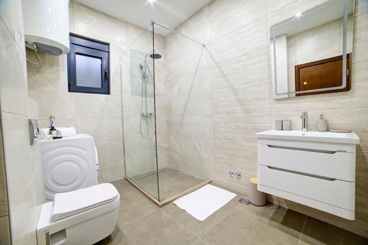 Villa Jelena With Private Pool - Lapcici Budva Bagian luar foto