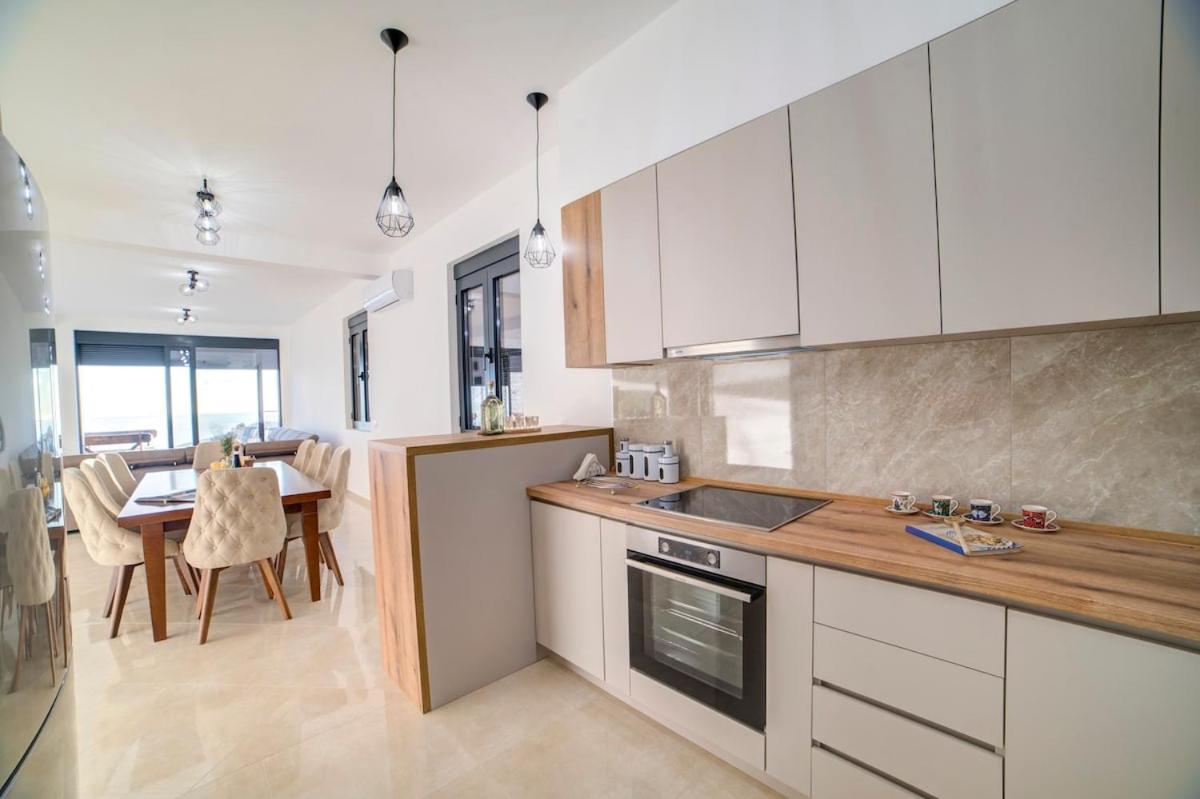 Villa Jelena With Private Pool - Lapcici Budva Bagian luar foto