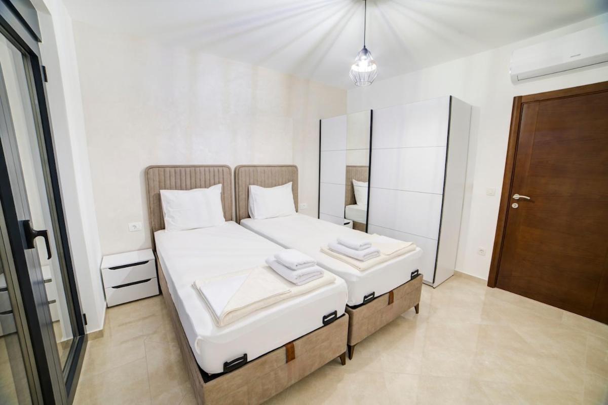 Villa Jelena With Private Pool - Lapcici Budva Bagian luar foto