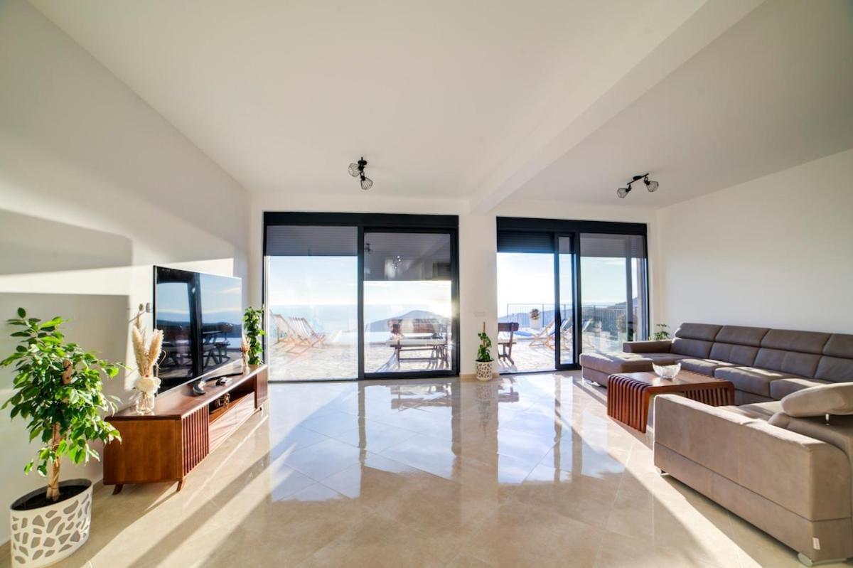 Villa Jelena With Private Pool - Lapcici Budva Bagian luar foto