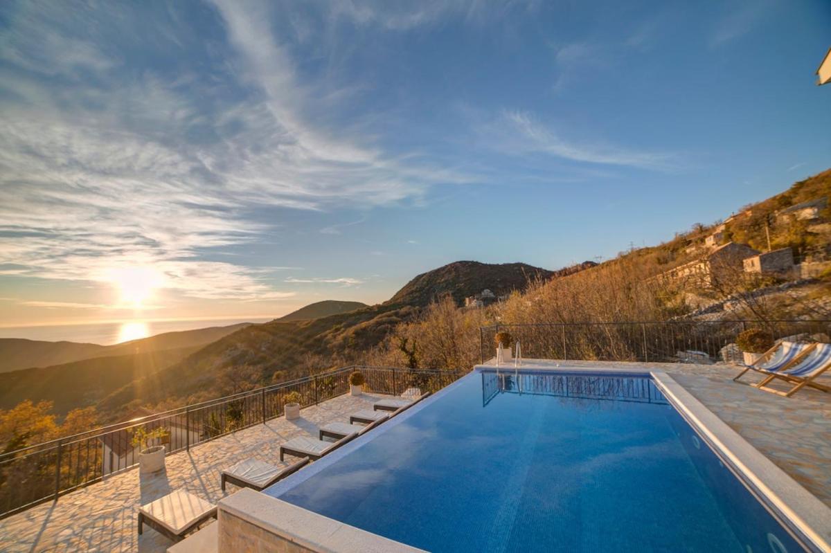 Villa Jelena With Private Pool - Lapcici Budva Bagian luar foto