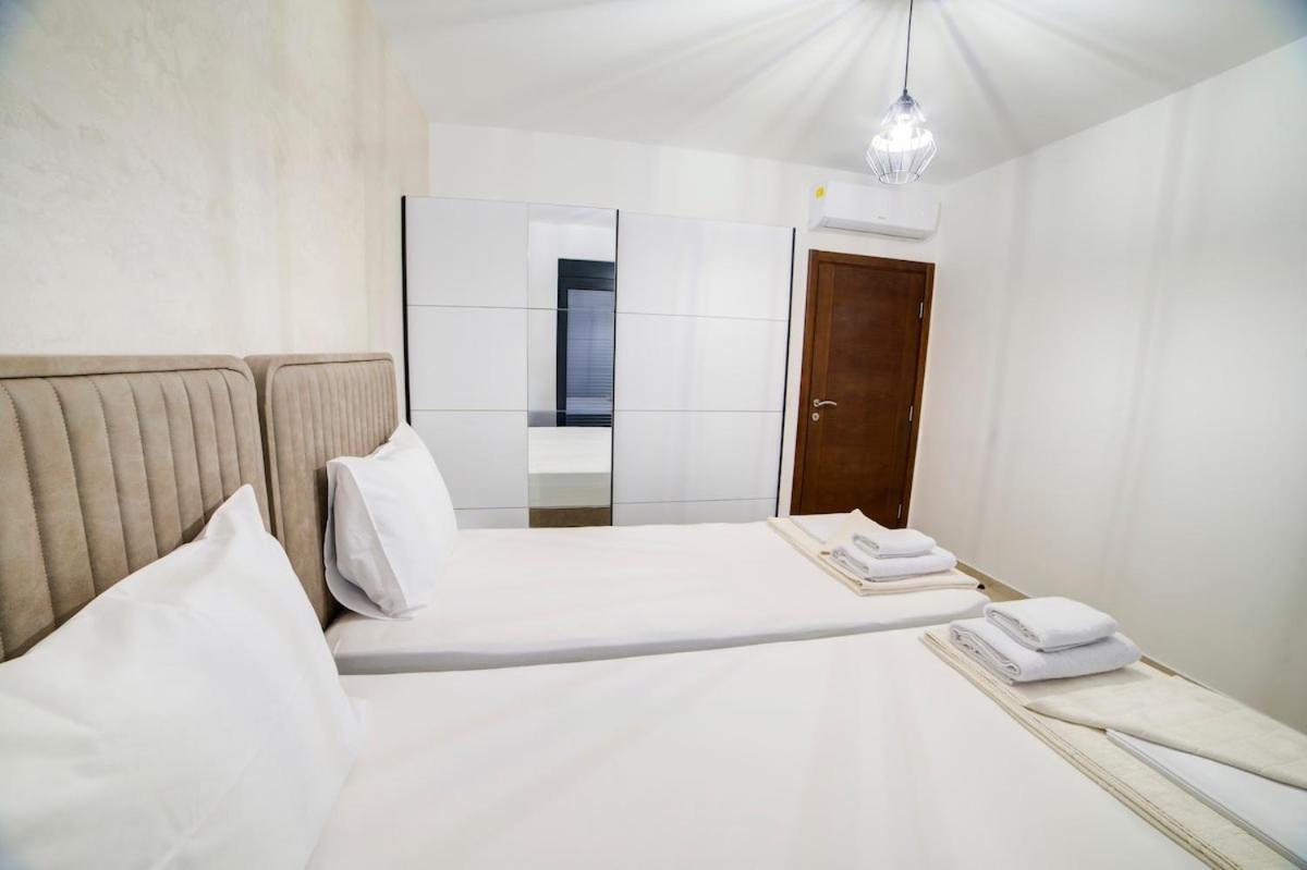 Villa Jelena With Private Pool - Lapcici Budva Bagian luar foto